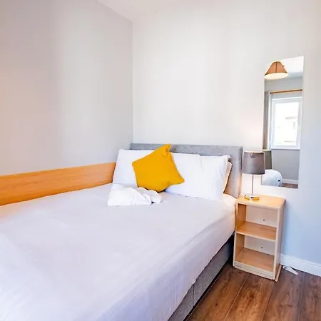 Apartamento 4 Bed Besides Campus - Sleeps 5 *