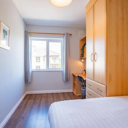 4 Bed Besides Campus - Sleeps 5 Apartamento Limerick Junction