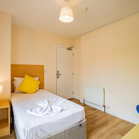 Apartamento 4 Bed Besides Campus - Sleeps 5 *