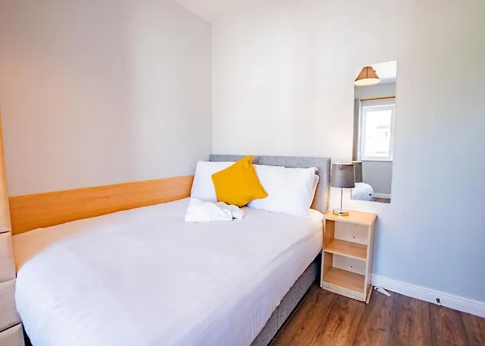 公寓 Modern 4 Bedroom In *