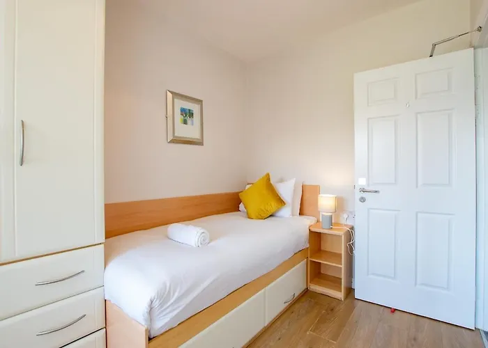 Modern 4 Bedroom In 公寓 Limerick Junction